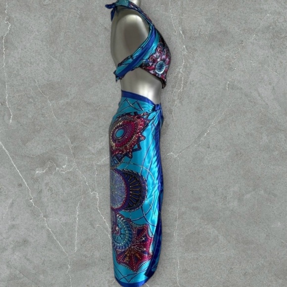 🆕Luxury Satin Scarf Top & Wrap Skirt - Picture 3 of 16